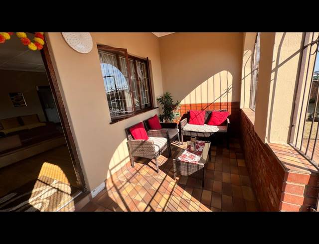 3 BEDROOM HOUSE FOR SALE IN BLUFF